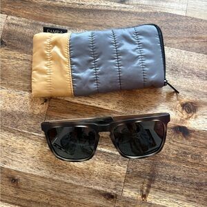 Men’s CAMP Ridge Sunglasses & Quilted Sunglasses Pouch in Gray & Yellow
